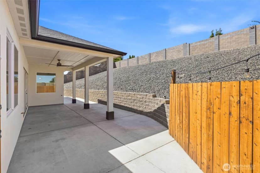 Property photo for 5013 Meadow View Drive, Pasco photo 32