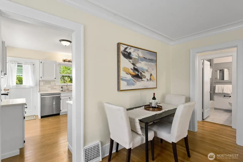 Property photo for 5455 42nd Avenue Sw, Seattle photo 6