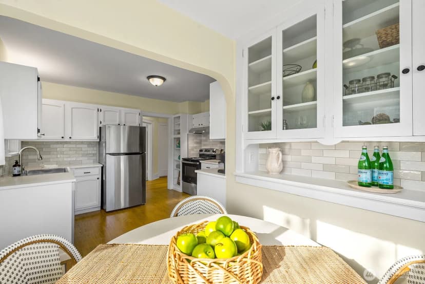 Property photo for 5455 42nd Avenue Sw, Seattle photo 12