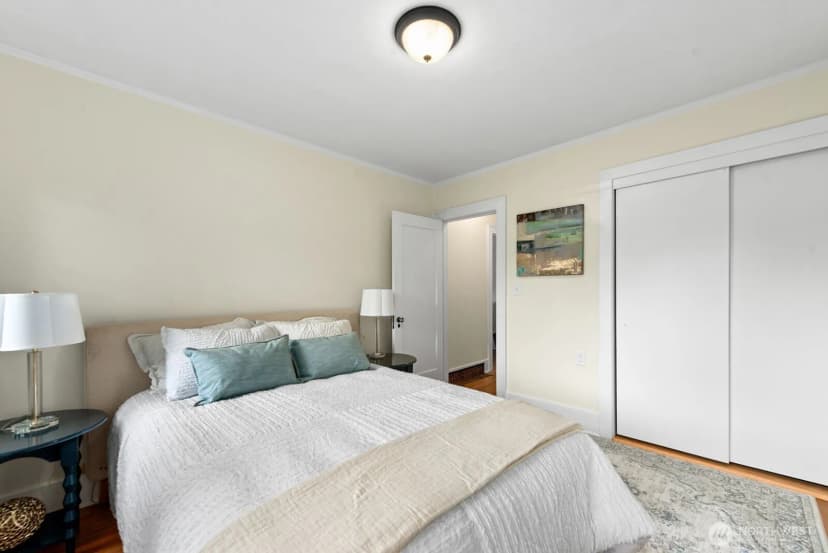 Property photo for 5455 42nd Avenue Sw, Seattle photo 16