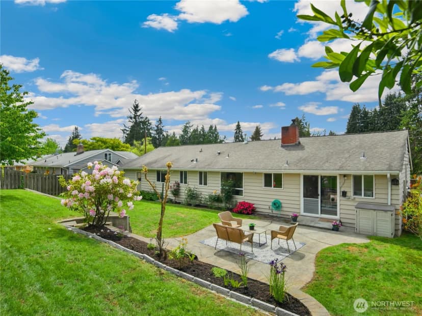 Property photo for 944 165th Avenue Se, Bellevue photo 25