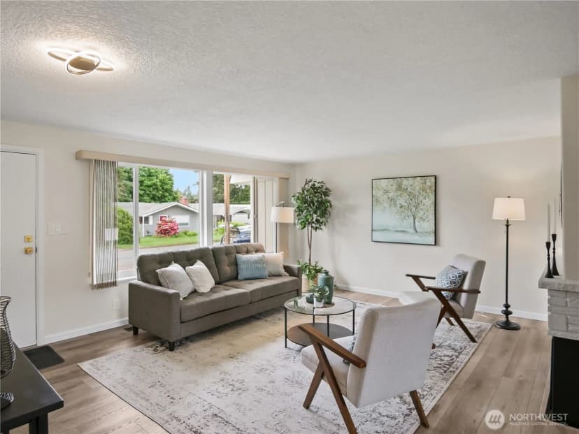Property photo for 944 165th Avenue Se, Bellevue photo 4