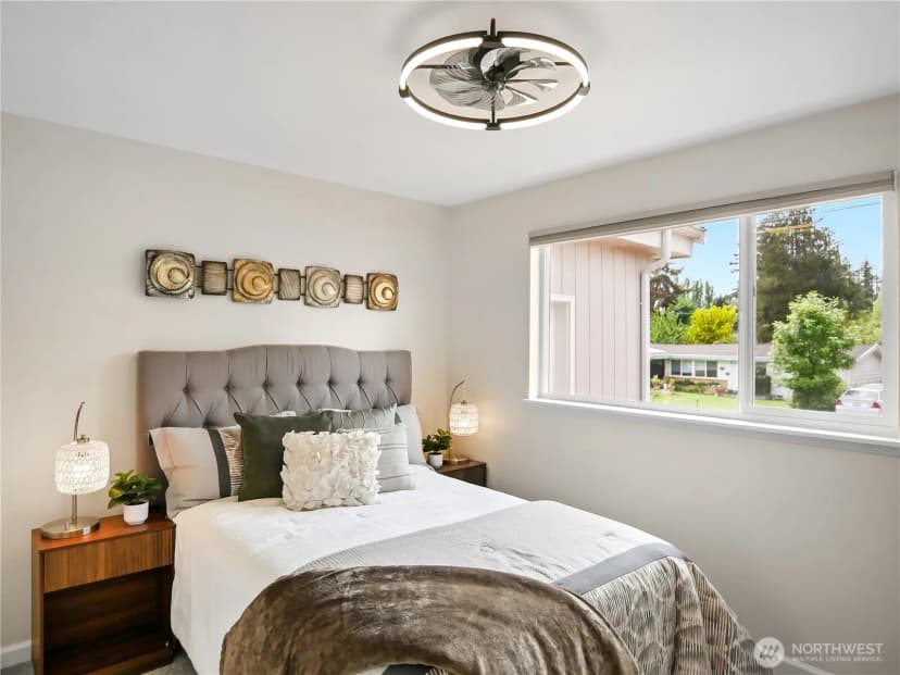 Property photo for 944 165th Avenue Se, Bellevue photo 18