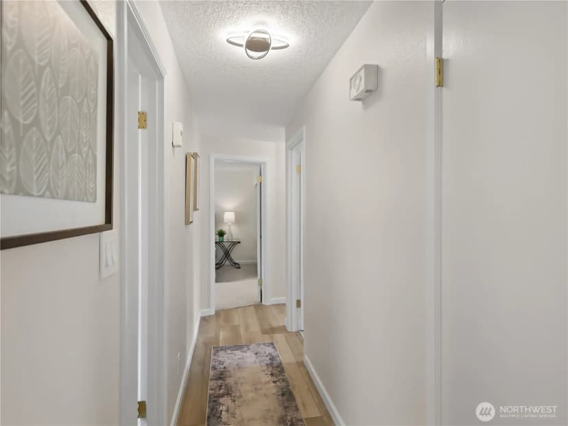 Property photo for 944 165th Avenue Se, Bellevue photo 15