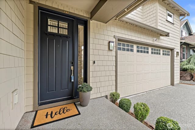 Property photo for 9327 Satterlee Avenue Se, Snoqualmie photo 2