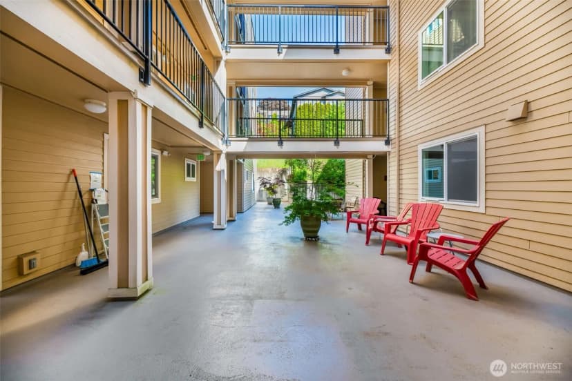 Property photo for 6910 Sw California Avenue #14, Seattle photo 32