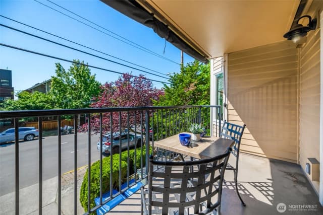 Property photo for 6910 Sw California Avenue #14, Seattle photo 4