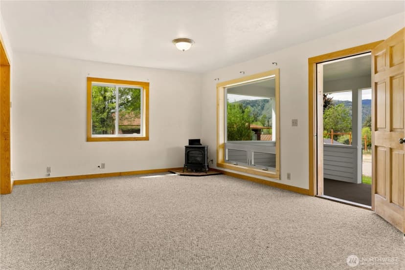 Property photo for 511 Bluff St, Winthrop photo 5