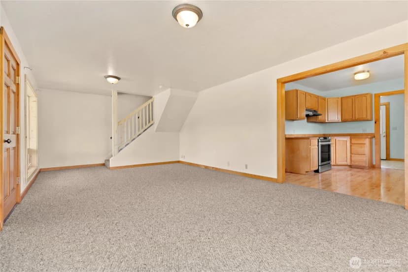 Property photo for 511 Bluff St, Winthrop photo 8