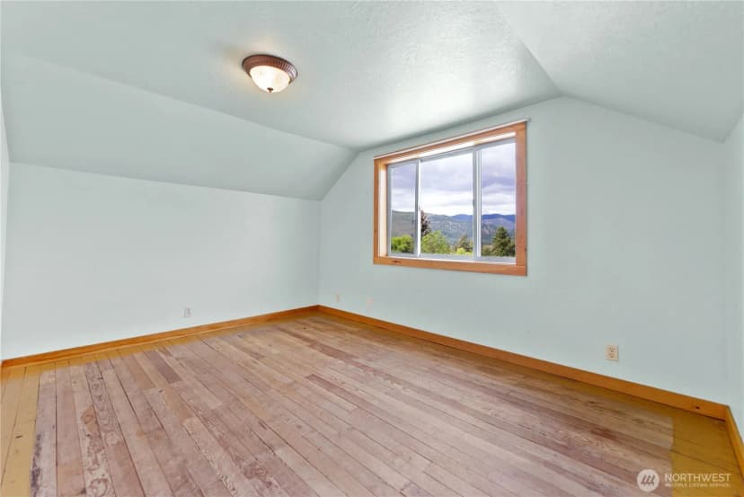 Property photo for 511 Bluff St, Winthrop photo 26