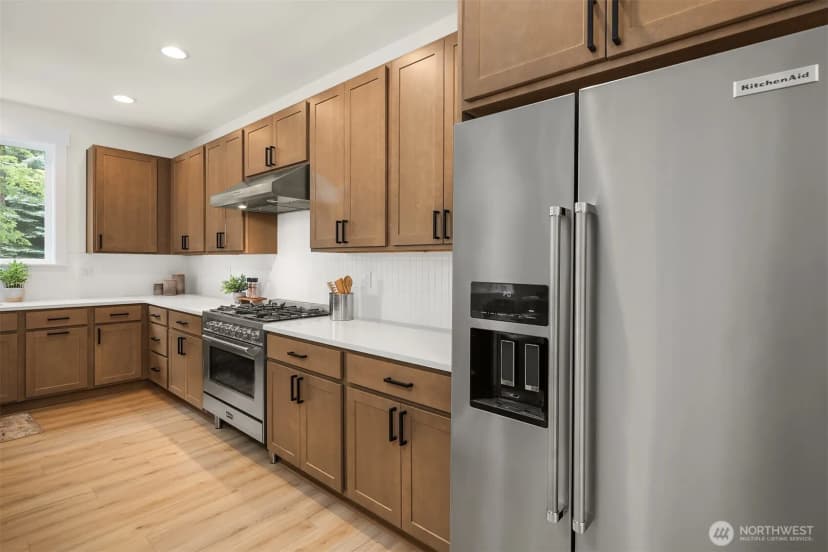 Property photo for 10668 Se 170th Place, Renton photo 15
