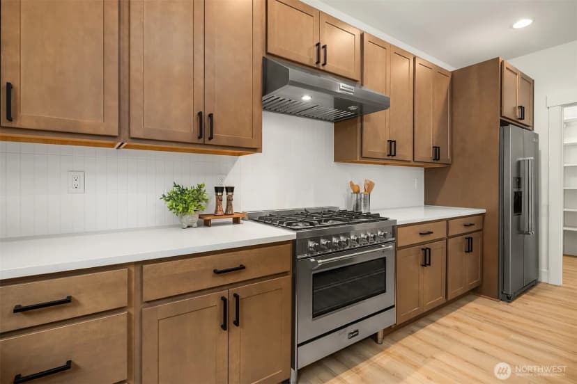 Property photo for 10668 Se 170th Place, Renton photo 14