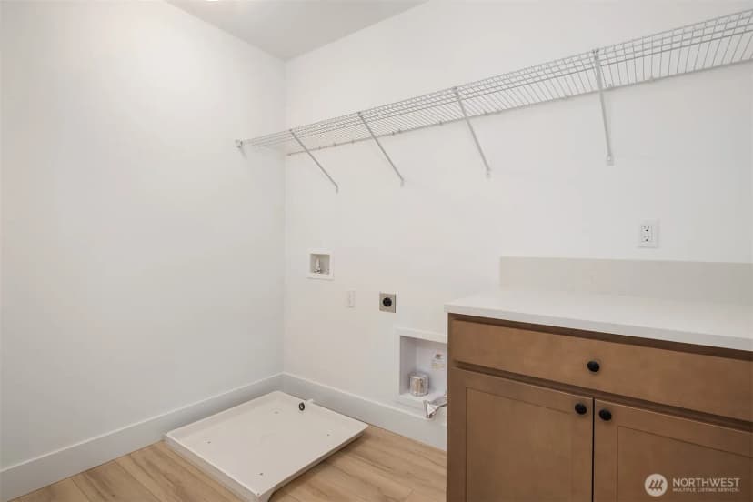 Property photo for 10668 Se 170th Place, Renton photo 37