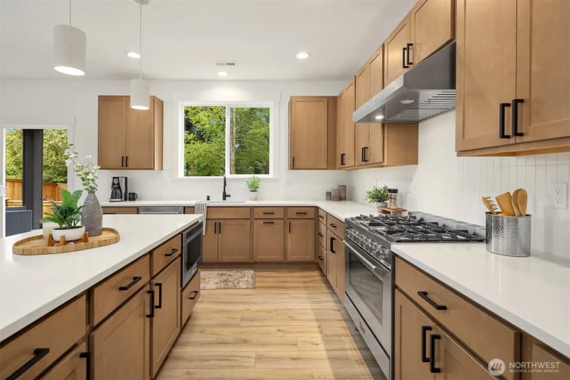 Property photo for 10668 Se 170th Place, Renton photo 12