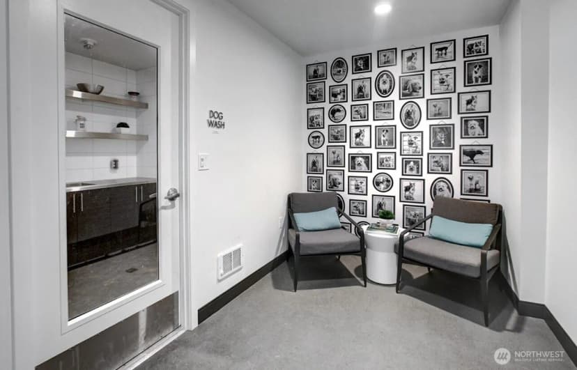 Property photo for 1321 Seneca Street #1102, Seattle photo 28