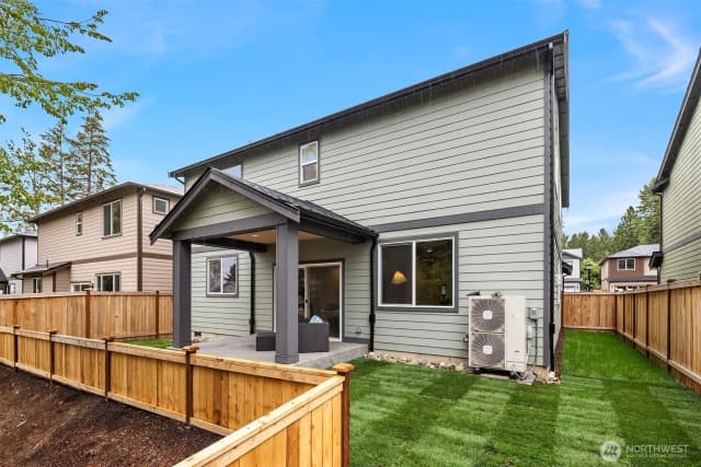 Property photo for 10675 Se 170th Place, Renton photo 2
