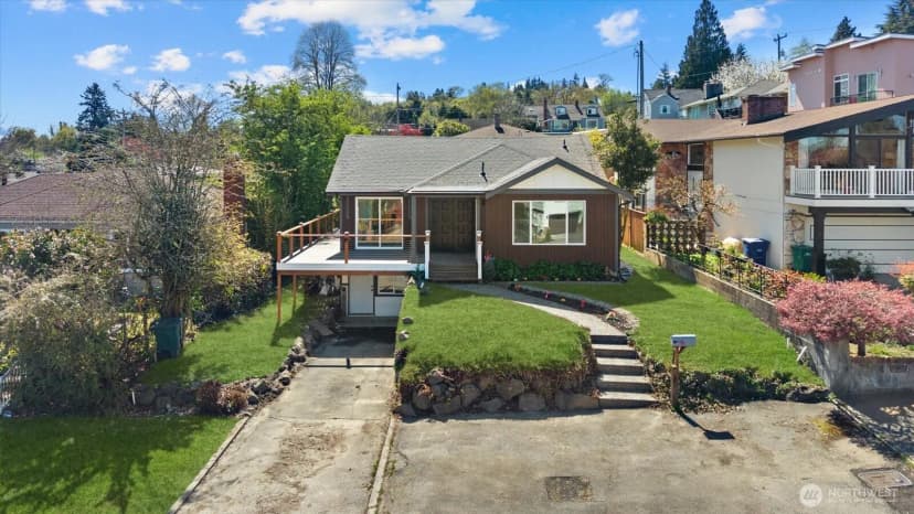 Property photo for 7915 S Lakeridge Drive, Seattle photo 18