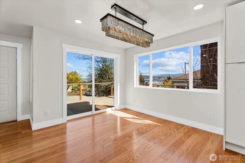 Property photo for 7915 S Lakeridge Drive, Seattle photo 14