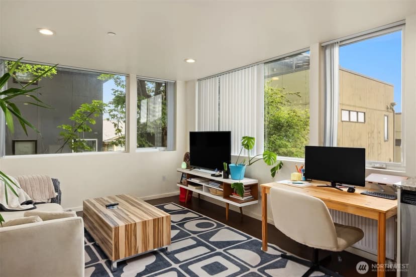 Property photo for 1814 E Denny Way, Seattle photo 5