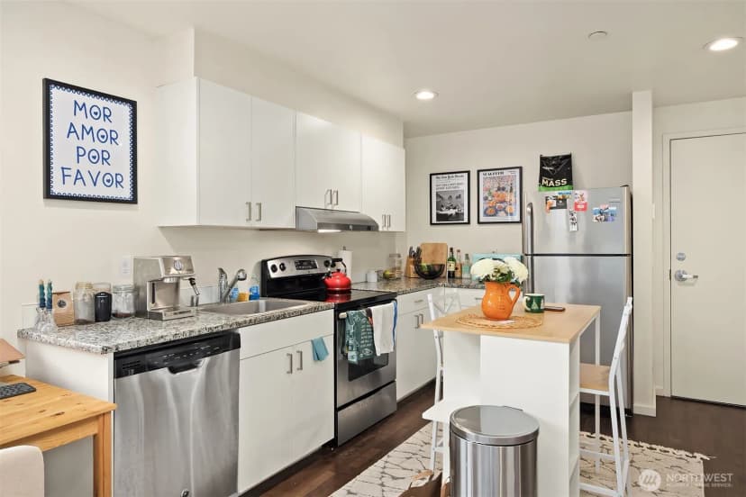 Property photo for 1814 E Denny Way, Seattle photo 7
