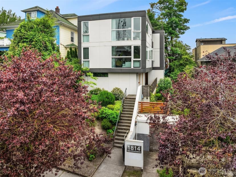 Property photo for 1814 E Denny Way, Seattle photo 2