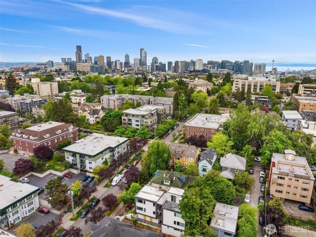 Property photo for 1814 E Denny Way, Seattle photo 4