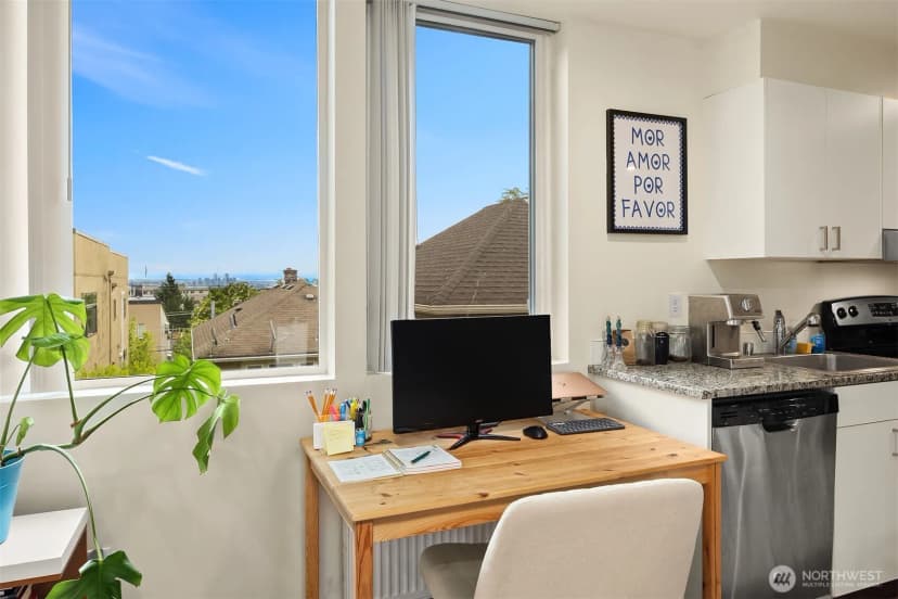 Property photo for 1814 E Denny Way, Seattle photo 6