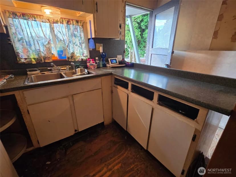 Property photo for 915 S Pearl Street, Centralia photo 14