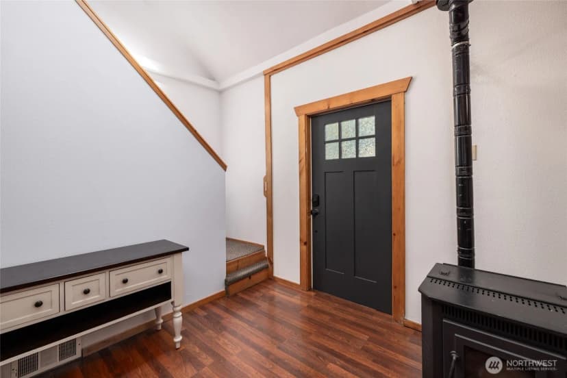 Property photo for 105 S 7th Street, Mount Vernon photo 3