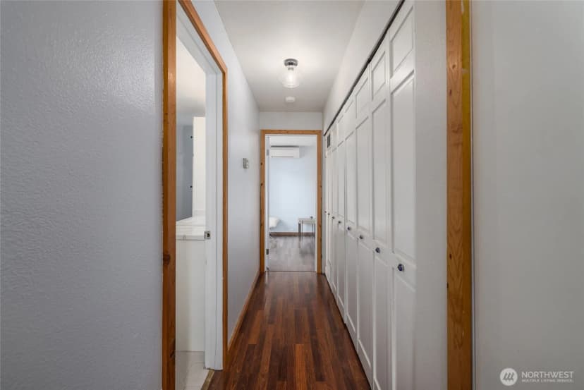 Property photo for 105 S 7th Street, Mount Vernon photo 15