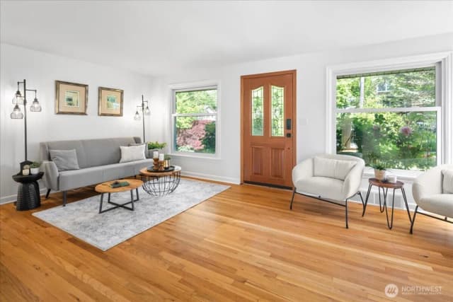 Property photo for 5421 48th Avenue Sw, Seattle photo 4