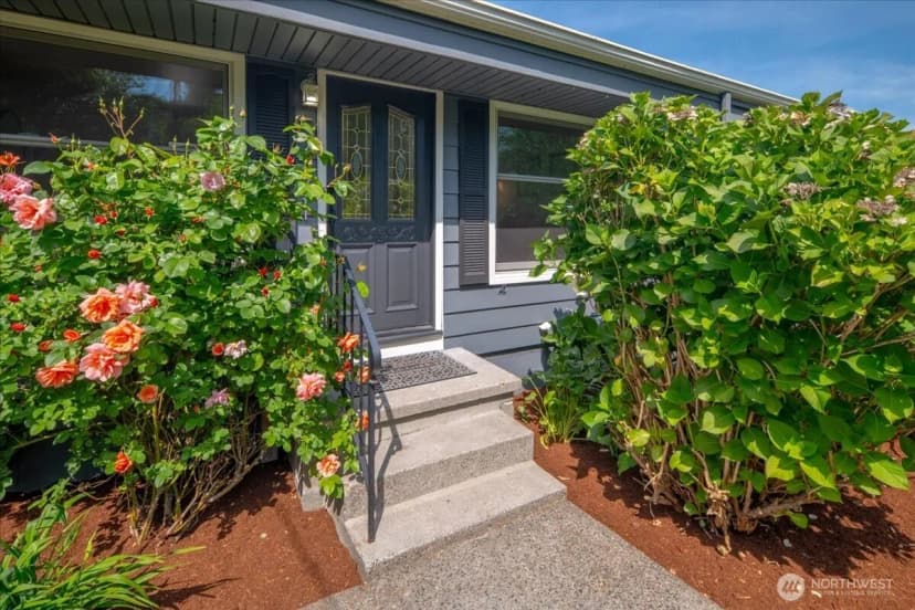 Property photo for 5421 48th Avenue Sw, Seattle