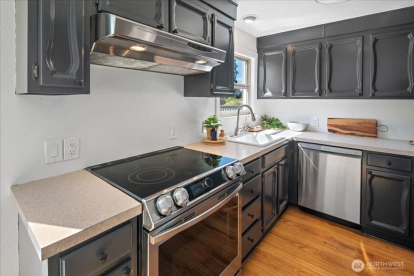 Property photo for 5421 48th Avenue Sw, Seattle photo 12