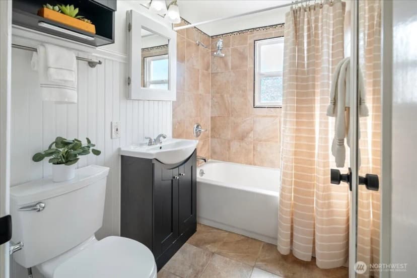 Property photo for 5421 48th Avenue Sw, Seattle photo 16