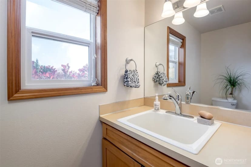 Property photo for 41 Leschi Drive Steilacoom, Steilacoom photo 23