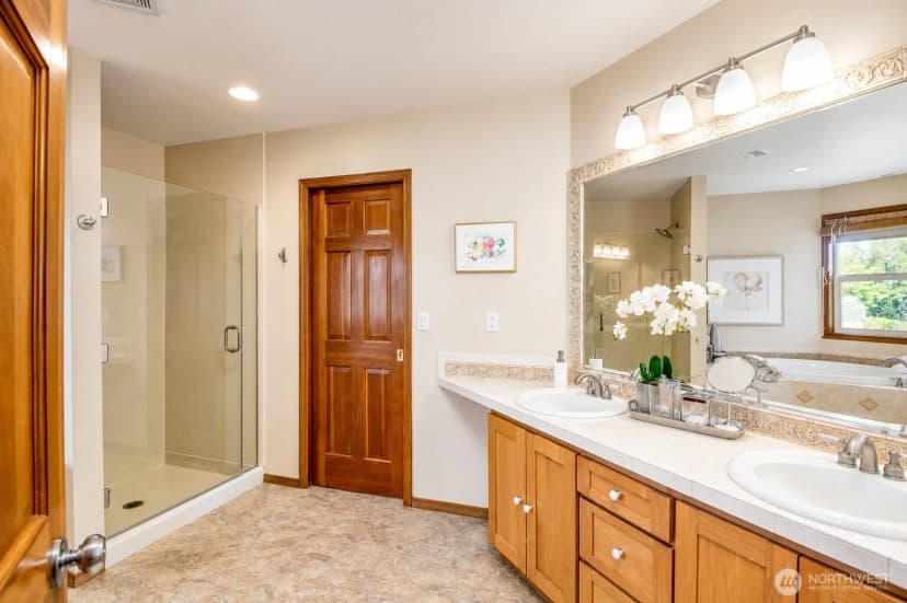 Property photo for 41 Leschi Drive Steilacoom, Steilacoom photo 6