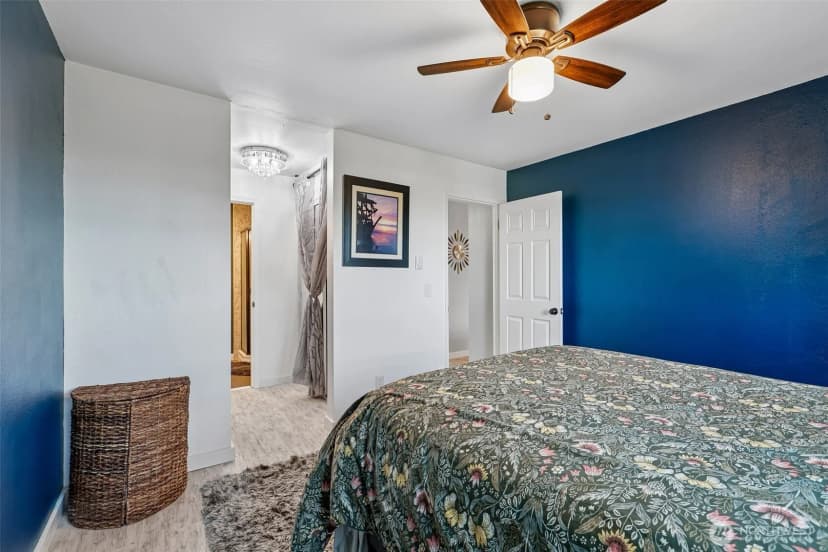 Property photo for 12543 Ne 23rd Place #d3, Bellevue photo 14