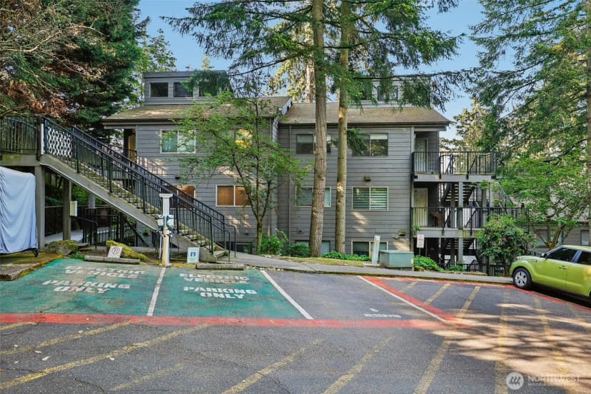 Property photo for 12543 Ne 23rd Place #d3, Bellevue photo 23