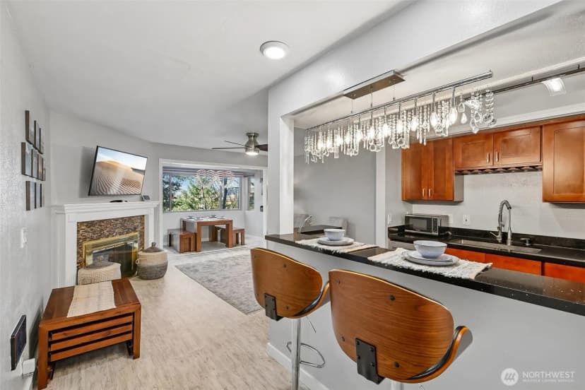 Property photo for 12543 Ne 23rd Place #d3, Bellevue photo 3