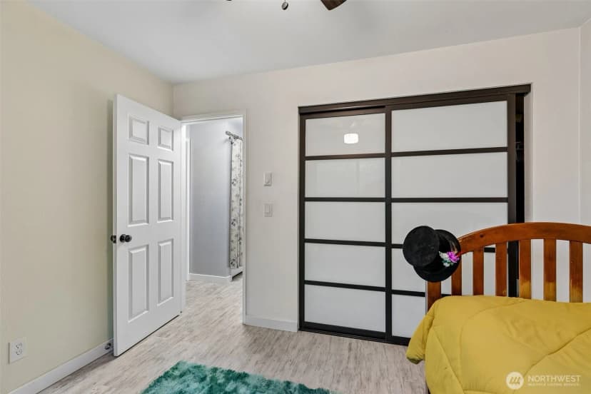 Property photo for 12543 Ne 23rd Place #d3, Bellevue photo 18