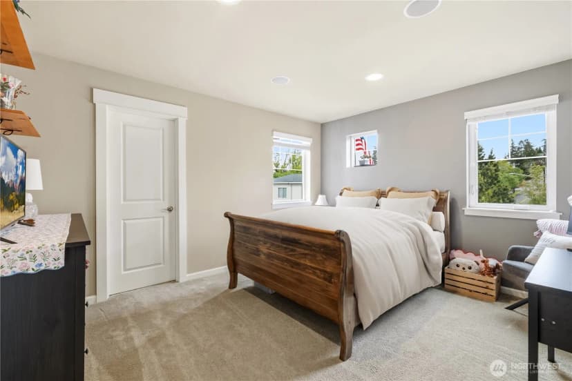 Property photo for 5001 70th Place Sw, Mukilteo photo 24