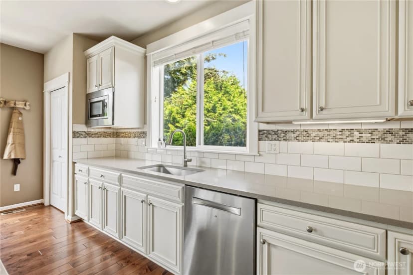 Property photo for 5001 70th Place Sw, Mukilteo photo 16