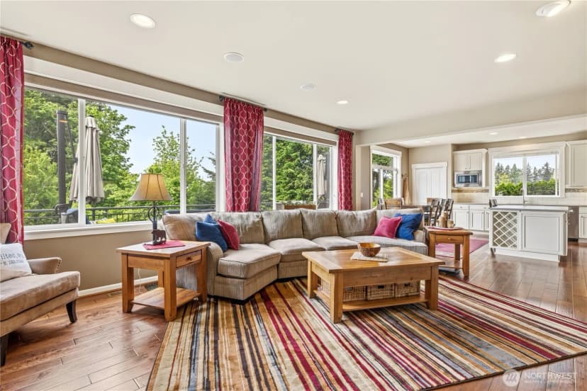 Property photo for 5001 70th Place Sw, Mukilteo photo 8