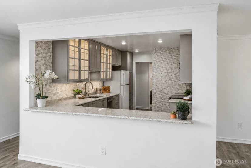 Property photo for 1737 Harbor Avenue #s-306, Seattle photo 6