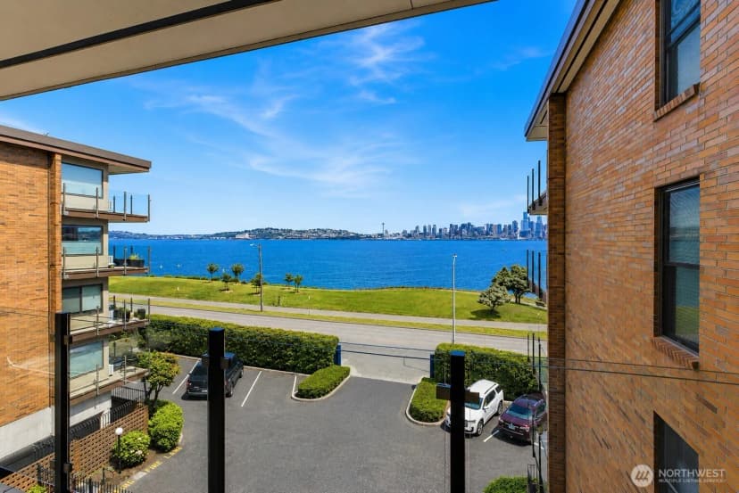 Property photo for 1737 Harbor Avenue #s-306, Seattle photo 9