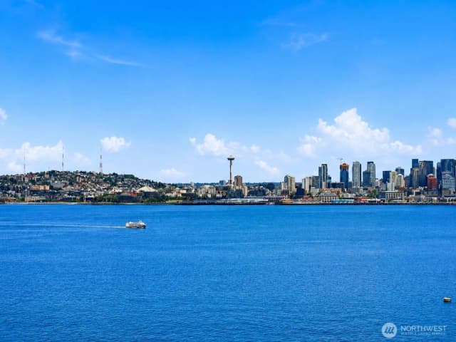 Property photo for 1737 Harbor Avenue #s-306, Seattle photo 2