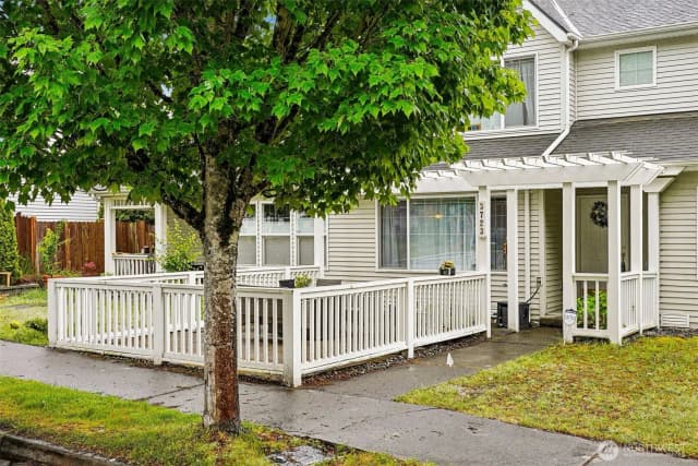 Property photo for 3723 Ne 6th Street, Renton