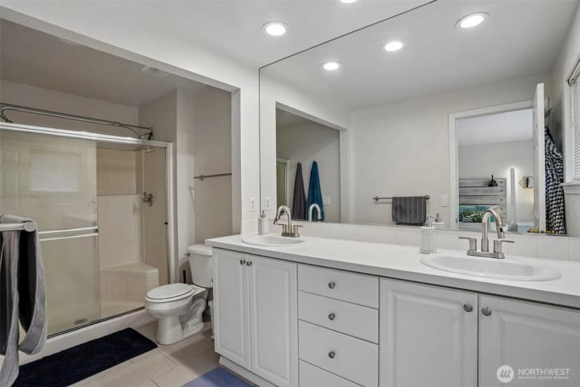 Property photo for 3723 Ne 6th Street, Renton photo 24