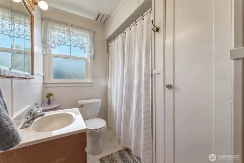 Property photo for 49 S Clinton Street, Walla Walla photo 12