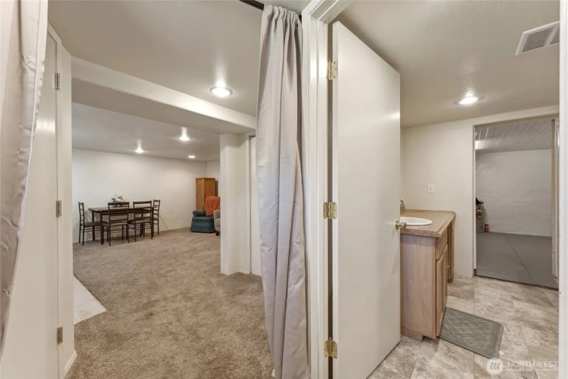 Property photo for 49 S Clinton Street, Walla Walla photo 21